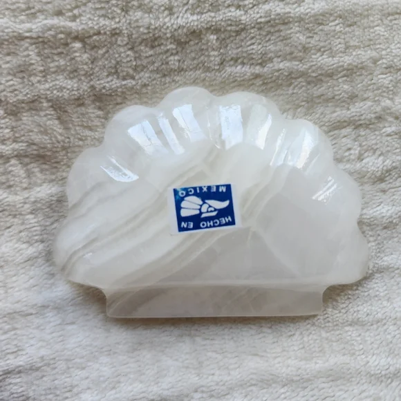 🤍 Onyx Crystal Shell Bowl - Picture 4 of 6